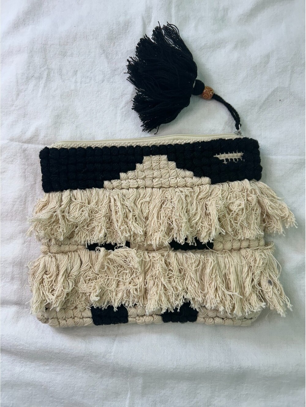 Sondra Roberts Black White Boho Woven Tassel Patterned Medium Zip Bag Purse